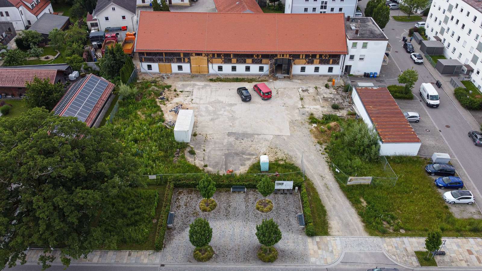 Zitzmerstadl Luftbild – Gebäude und Außengelände von oben